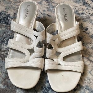 White Kelly&katie sandals good condition no tears size 10